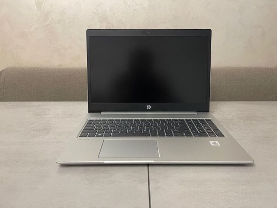 Ноутбук HP ProBook 450 G7 / 15.6" (1920x1080) IPS / Intel Core i5-10210U (4 (8) ядра по 1.6 - 4.2 GHz) / 16 GB DDR4 / 256 GB SSD M.2 / Intel UHD Graphics / WebCam / Fingerprint б/в + Подарунок Дротова миша / USB | Зображення 2