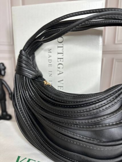 Женская Сумка Bottega Veneta Double Knot Черная  wb048 | Зображення 1
