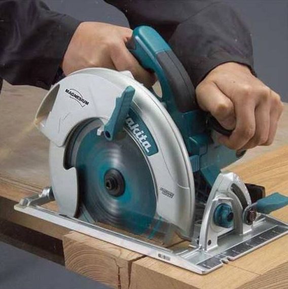Пила дискова ручна Makita 5008MG (210 мм, 5200 хв-1, 75.5 мм, 1800 Вт) | Зображення 6