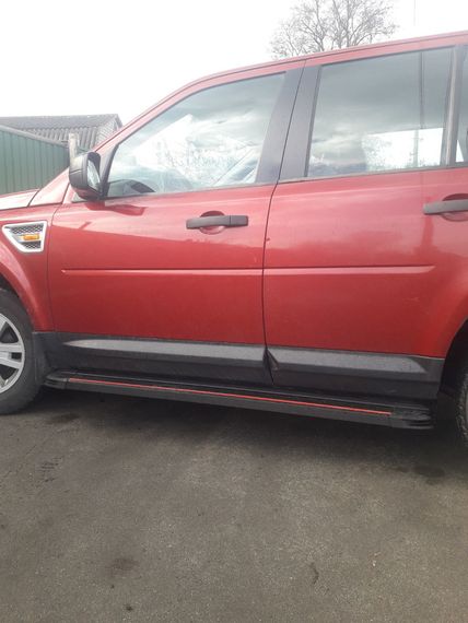 Бокові пороги Maya Red (2 шт., алюміній) для Land Rover Freelander II | Зображення 1