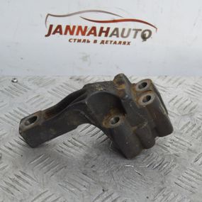 Кронштейн кріплення двигуна 2.7 HDI Citroen C5 C6 опора мотора Сітроен с5 с6 9656463280