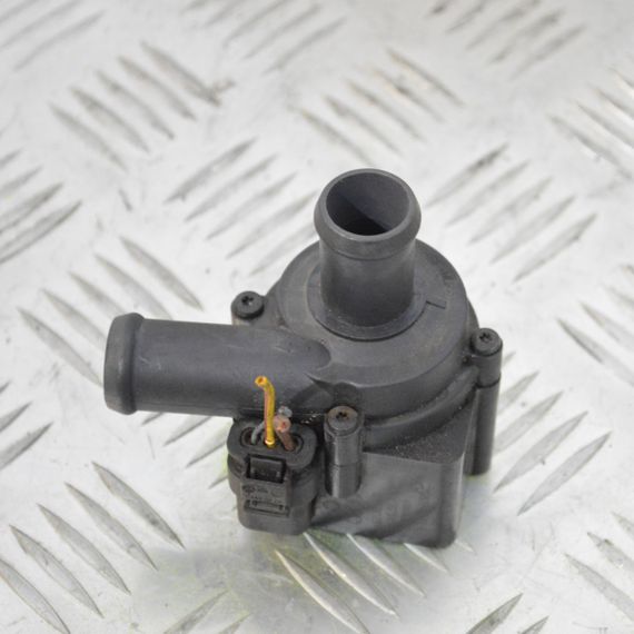 Водяний насос 2.0 TFSI / 3.0 TDI Audi A4 A5 A6 A8 Q5 2008-2018 Помпа водяна Ауді а4 а5 а6 а8 ку5 06D121601