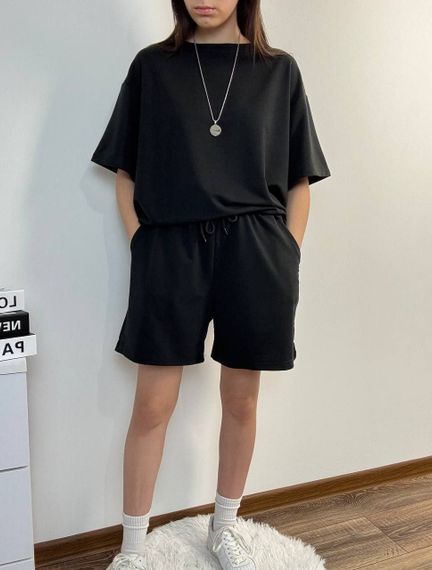 Женский летний костюм оверсайз футболка и шорты SSH668, цвет черный, размер единый 42/46