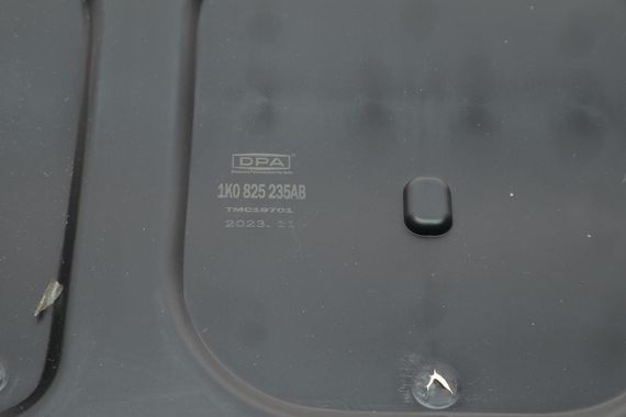 Защита двигателя VW Caddy III Golf V VI Jetta III IV 03- передняя часть  88250108602 | Зображення 3