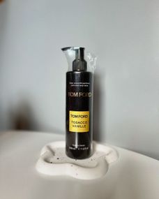 ПАРФУМОВАНИЙ ЛОСЬЙОН ДЛЯ ТІЛА TOM FORD TOBACCO VANILLE BRAND COLLECTION 200 МЛ