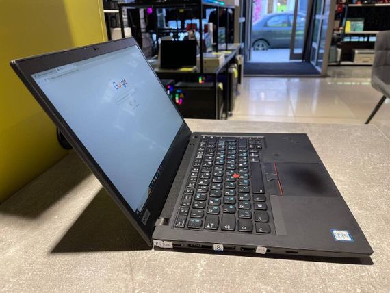 Ультрабук Lenovo ThinkPad T490 / 14" (1920x1080) IPS / Intel Core i5-8250U (4 (8) ядра по 1.6 - 3.4 GHz) / 8 GB DDR4 / 480 GB SSD / Intel UHD Graphics 620 / WebCam / 3G б/в | Зображення 2