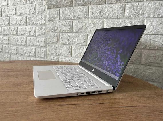 Ноутбук HP 14-dq0002dx White 14,0" FHD IPS Celeron N4020 4Gb SSD 64Gb  Б/В | Зображення 1