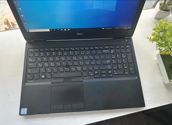 Игровой Dell 7530 15.6" 4k IPS Sharp 32/1000 SSD i7 8Gen + Nvidia 4gb Б/У | Зображення 2