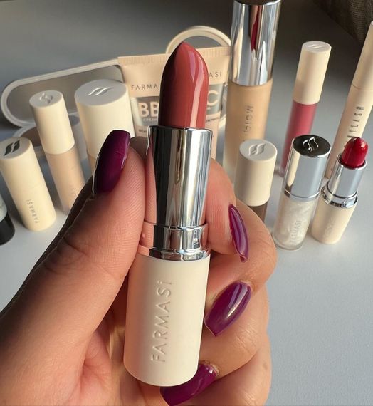 Глазированная губная помада ВВ Farmasi Cool Pink 06 4 г | Зображення 7