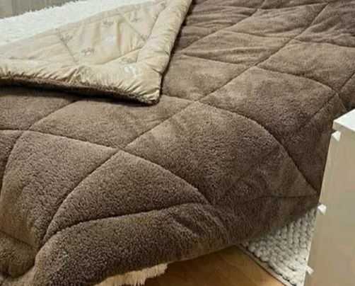 Ковдра євро стьобана зимова з верблюжої вовни Leri Max 21486 200х215 см коричнева | Зображення 2
