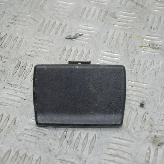 Попільничка передня Volkswagen Transporter T4 1990-2003 Попільничка Фольксваген Транспортер т4 861857421A