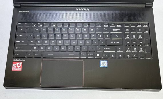 Ігровий ноутбук Б-класу MSI GS63 Stealth 8RE / 15.6" (1920x1080) IPS / Intel Core i7-8750H (6 (12) ядер по 2.2 - 4.1 GHz) / 16 GB DDR4 / 512 GB SSD / nVidia GeForce GTX 1060, 6 GB GDDR5, 192-bit / WebCam / Win 11 Pro б/в | Зображення 2
