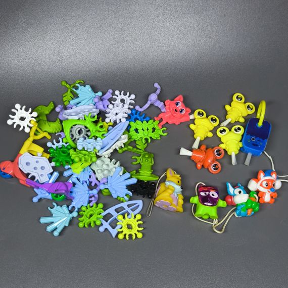 Іграшки Кіндер мікс вживане