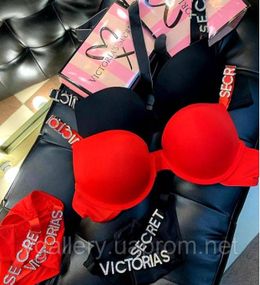Червоний комплект жіночої спідньої білизни Victoria's Secret Модель Букви Стрази Вікторія Сікрет 80С