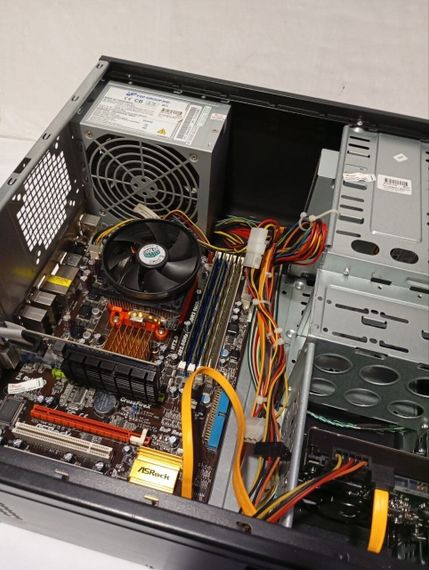 ПК Б-клас Roma Tower / AMD Athlon II X4 645 (4 ядра по 3.1 GHz) / 8 GB DDR3 / 320 GB HDD / AMD Radeon R5 200, 1 GB GDDR3, 64-bit / DVD-RW / 400W б/в | Зображення 4