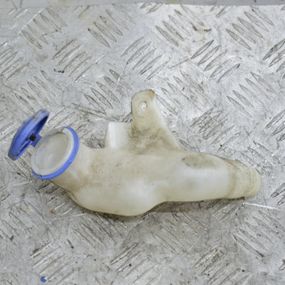 Горловина бачка склоочисника Volvo V50 2003-2012 Горловина бака омивача скла Вольво в50 4N5117B644CA