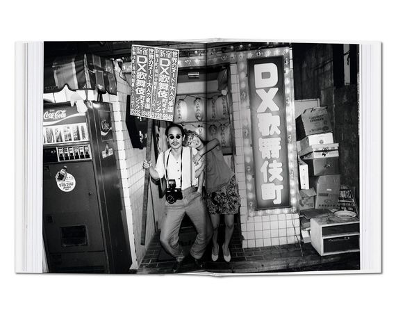 Книга о ню фотографах работы Нобуёси Араки Araki "Tokyo Lucky Hole" японские фотографы современности | Зображення 4