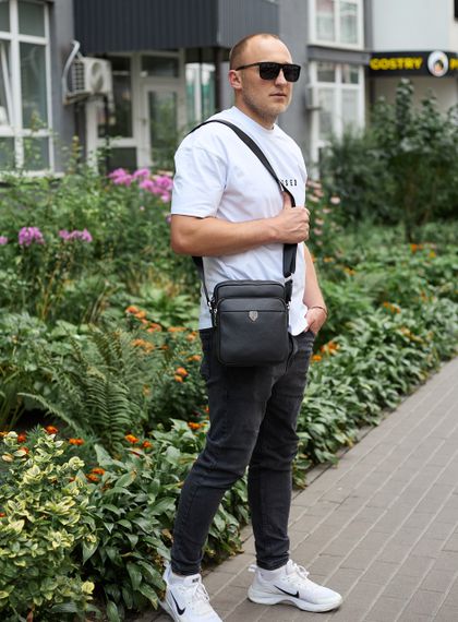 Чоловіча шкіряна сумка-барсетка 24х20х8, компактна сумочка на плече для чоловіка, наплічний месенджер, чорна | Зображення 4