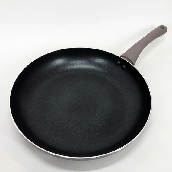 Сковорода алюмінієва 28 см WELL DONE WD-1018B індукція, сковорода з товстим дном, зручна на кухню | Зображення 4