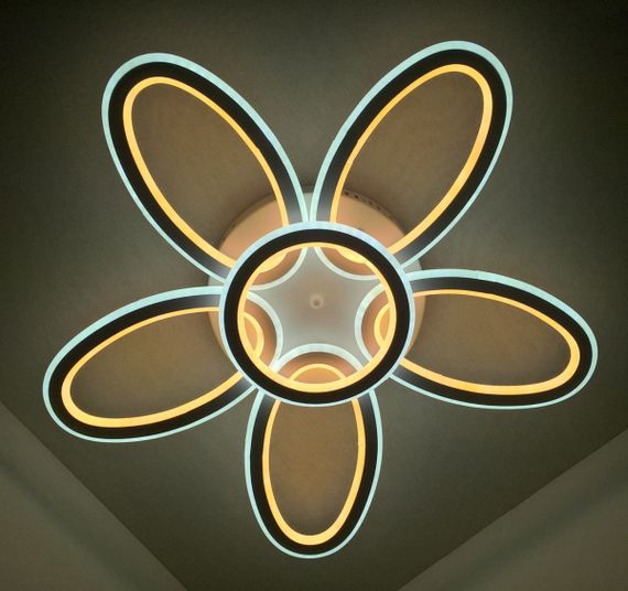 Люстра світлодіодна стельова LED світильник для квартири на стелю лед 25574 Білий 10х62х62 см.