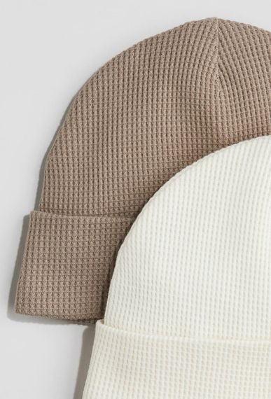 Набір дитячих демісезонних шапок-біні 2 шт H&M 50-51 Бежева/Кремова (26012703D) | Зображення 1