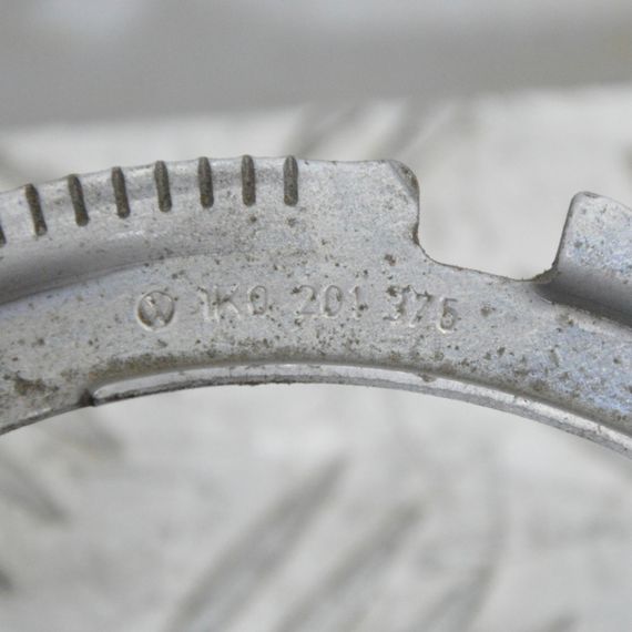 Гайка паливного насоса Volkswagen Passat B7 2010-2014 Гайка накидна Фольксваген Пассат б7 1K0201375 | Зображення 1