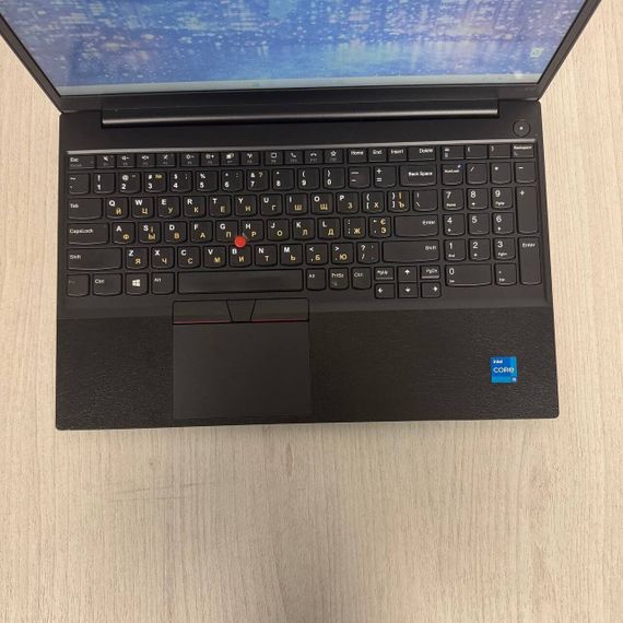 Ультрабук Б-класс Lenovo ThinkPad E15 Gen 2 / 15.6" (1920x1080) IPS / Intel Core i5-1135G7 (4 (8) ядра по 2.4 - 4.2 GHz) / 8 GB DDR4 / 256 GB SSD / Intel Iris Xe Graphics / WebCam б/у | Зображення 2