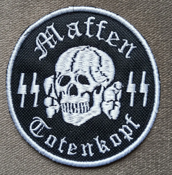 Шеврон череп