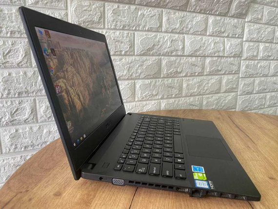 Ноутбук Asus P2440U 14 FHD/IPS/i7 7500U/8Gb/SSD256Gb M2/Nvidia 940MX-2Gb | Зображення 1