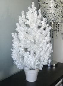 Ёлка Traditional литая в горшке 70 см белая новинка