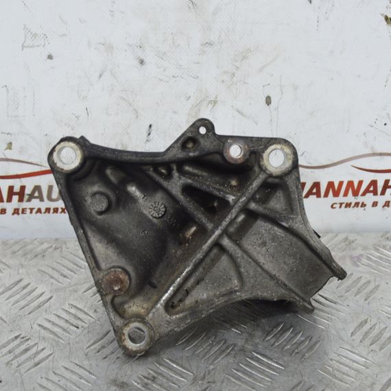 Кронштейн промвала двигуна задній 2.0 HDI Peugeot 307 Лапа опора двигуна Пежо 9644531380