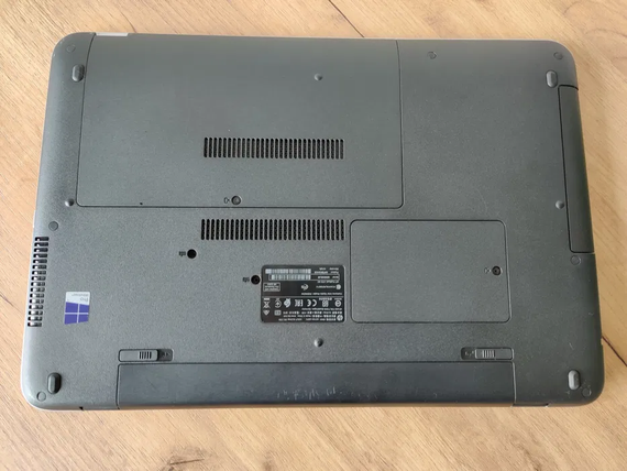 Ноутбук HP 470 G3/17.3 HD+/i3 6100U/8Gb/HDD1Tb/R7 M340-1Gb+Intel HD 520 | Зображення 4