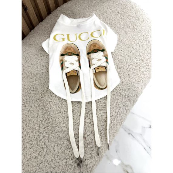 Брендовая футболка для собак Gucci Sandals White | Стильная одежда для питомцев | Зображення 1