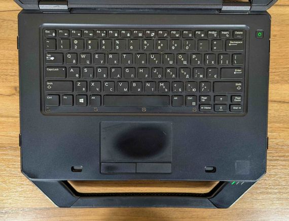 Захищений ноутбук Dell Latitude 14 Rugged 5414 / 14" (1920x1080) IPS / Intel Core i5-6300U (2 (4) ядра по 2.4 - 3.0 GHz) / 8 GB DDR4 / 256 GB SSD / Intel HD Graphics 520 / VGA / WebCam / Windows 10 б/в + Подарунок Бездротова миша / USB | Зображення 2