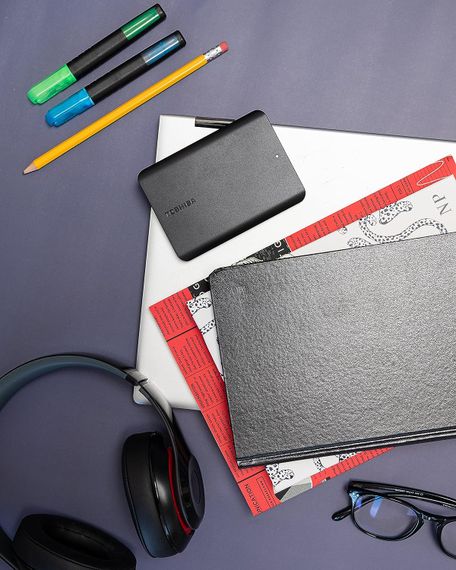 Портативний жорсткий диск Toshiba 4TB USB 3.2 Gen 1 Canvio Basics 2022 Black (HDTB540EK3CA) | Зображення 3