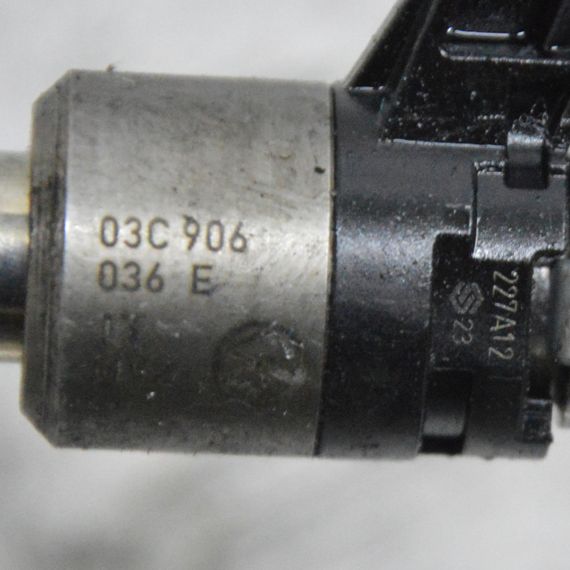Форсунка 1.4 TSI / 1.6 FSI Volkswagen Golf V Jetta Touran 2003-2010 Форсунка Фольксваген Гольф 5 03C906036E | Зображення 1