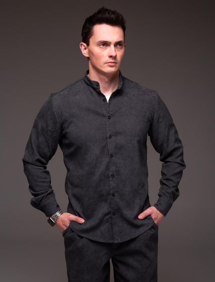 Мужская вельветовая рубашка с воротником стойка и длинным рукавом на пуговицах цвет темно-серый, размер М  RA2334 | Зображення 4