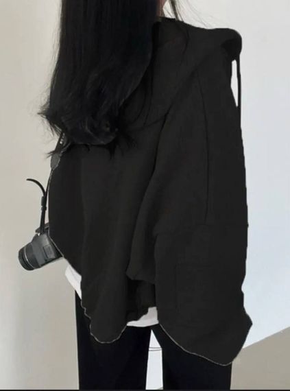 Жіноче укорочене худі оверсайз на блискавці з капюшоном колір чорний розмір 42/48 HI2731 | Зображення 1