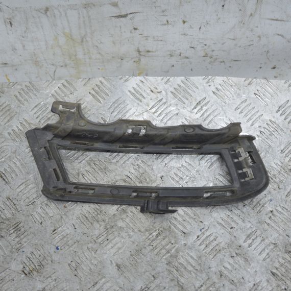 Решітка бампера передня ліва Volkswagen Golf VII 2012-2020 Рамка протитуманної фари Фольксваген 5G0853211F | Зображення 1
