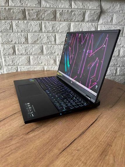 Ноутбук Acer Predator Helios 16 2K IPS 165Hz i7 13700HX 16Gb SSD 1Tb RTX 4060 Б/В | Зображення 2