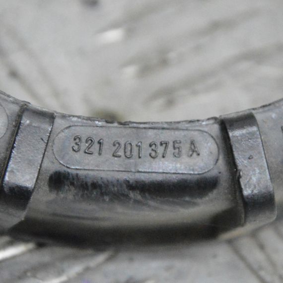 Гайка паливного бака 1.9 TDI Volkswagen Transporter 5 2003-2015 Кришка лючка бензобака Фольксваген 321201375A | Зображення 1