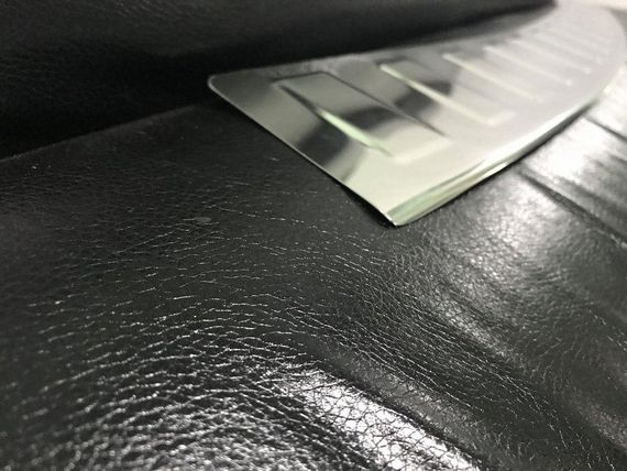 Накладка на задний бампер Carmos без загиба (нерж.) для Dacia Duster 2008-2018 гг. | Зображення 1