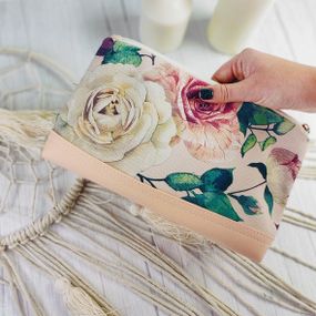 Косметичка дорожная женская Lovely Розы на пудровом фоне 26x15x8 см