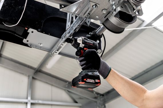 Гайковерт Metabo акумуляторний ударний SSW 18LT 300 LB 602398850 без АКБ и ЗП | Зображення 2