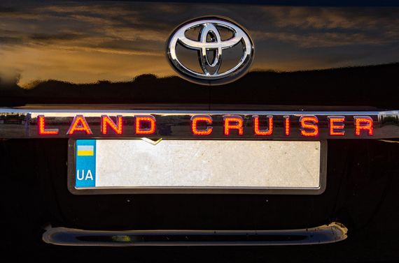 Планка над номером LED (2016-2024) для Toyota Land Cruiser 200 | Зображення 3