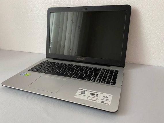 Ноутбук Б-класс Asus R556U / 15.6" (1366x768) TN / Intel Core i5-6200U (2 (4) ядра по 2.3 - 2.8 GHz) / 12 GB DDR3 / 128 GB SSD M.2 / nVidia GeForce 920M, 2 GB DDR3, 64-bit / WebCam / DVD-ROM б/у | Зображення 3