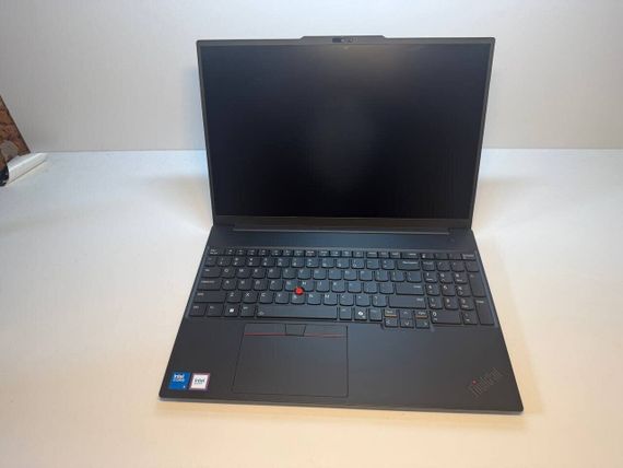 Ноутбук Lenovo ThinkPad E16 Gen 3 / 16" (1920x1200) IPS / Intel Core 5 210H (8 (12) ядер по 1.6 - 4.8 GHz) / 16 GB DDR5 / 512 GB SSD / Intel Graphics / WebCam | Зображення 1