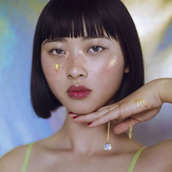 Набір Bijoux Indiscrets HOROSCOPE - Scorpio (Скорпіон) вібратор на палець, гель для клітора, підвіска Sex Aura | Зображення 1