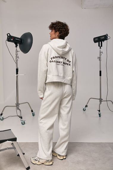 Спортивний костюм вільного фасону з вишитим написом - світло-сірий цвет, M/L (є розміри) | Зображення 1