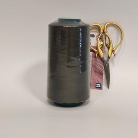 Нитки швейные универсальные 100% полиэстер 40/2 Peri 4000 ярдов темный хаки